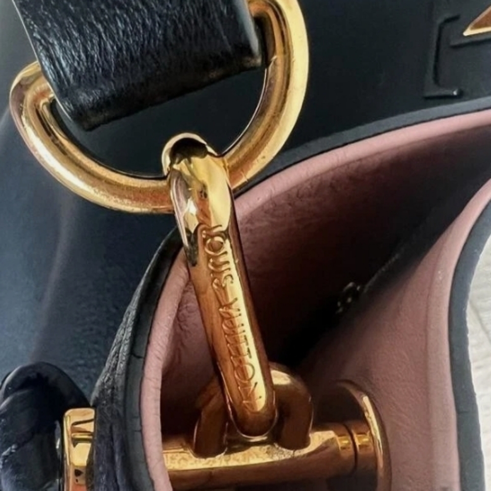 LOUIS VUITTON Rare Tournon Hobo Bag - Picture 5 of 14